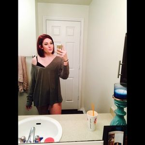 Meet your Posher, Alexus