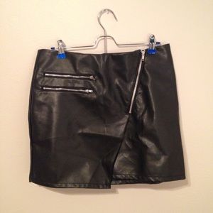 NWT Black Faux Leather HM Skirt size 12