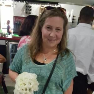 Meet your Posher, Amalia