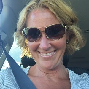 Meet your Posher, Christine