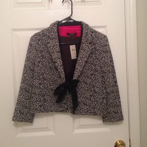 Ann Taylor black and white cropped blazer