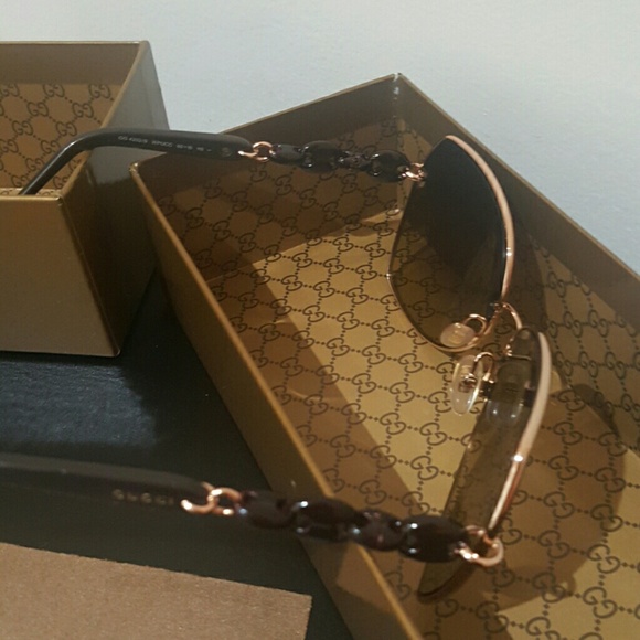 SOLD******Authentic Gucci sunglasses - Picture 2 of 4