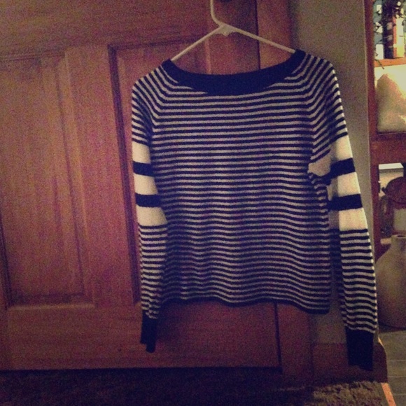 American Eagle Outfitters Sweaters - American eagle striped sweater