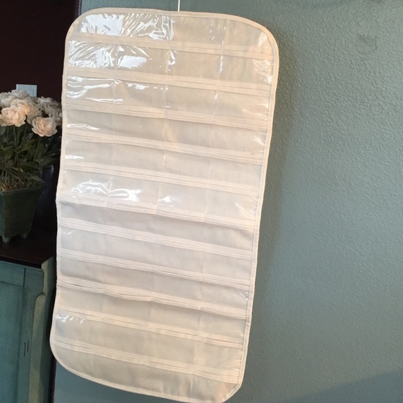 Jewelry holder