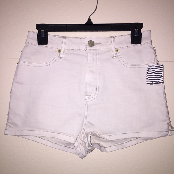 Urban Outfitters Pants - New High wasted Shorts