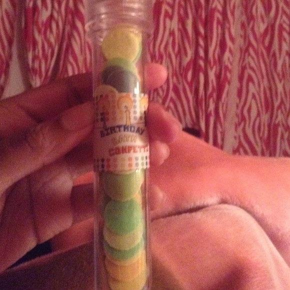 Birthday Bath Confetti - Picture 1 of 1