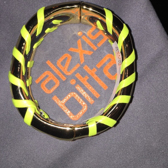 Sold Bittar Lucite/gold ton/ green crochet - Picture 4 of 4