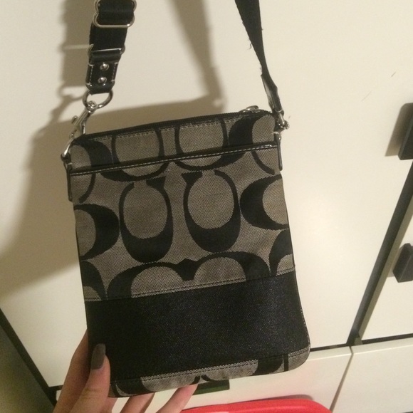 coach bag - Picture 2 of 3