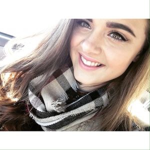 Meet your Posher, Cassie