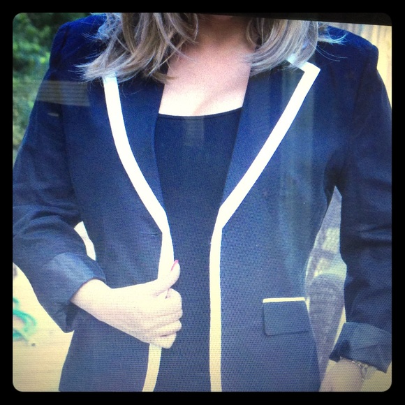 Black and white linen blazer - Picture 1 of 1