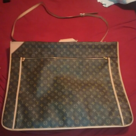 Wardrobe bag