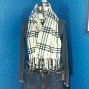 Burberry style cashmere scarf