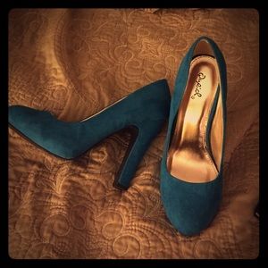 Turquoise suede heels😍😍