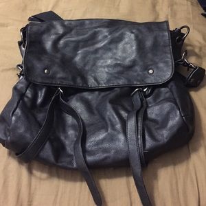 Crossbody messenger bag