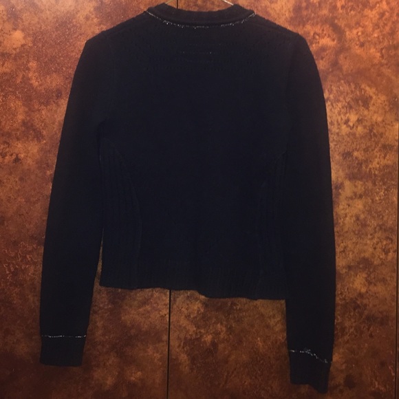 Sweater - Picture 2 of 4