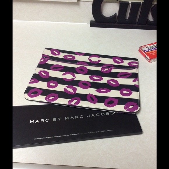 Marc Jacobs MacBook Air laptop case