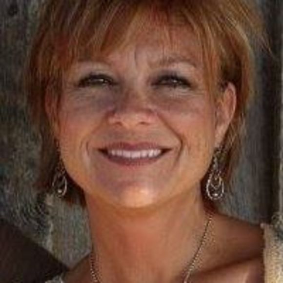 Meet your Posher, Delaina - Picture 1 of 1