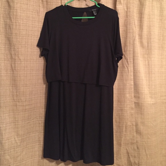 Short sleeve dress