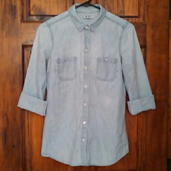 Old Navy Chambray Button Up Shirt