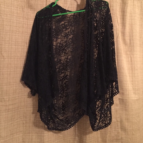 Lace kimono