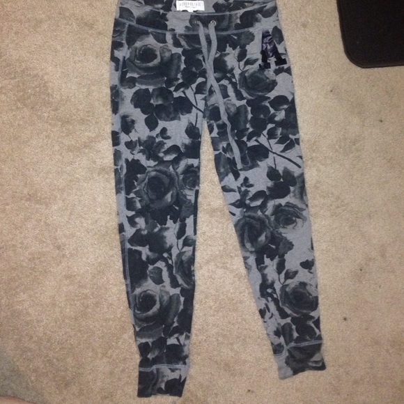 NWOT black and grey floral joggers MUST GO