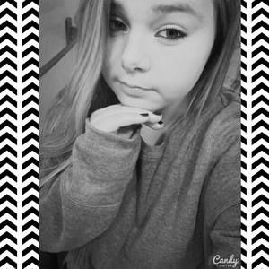 Meet your Posher, Chloe