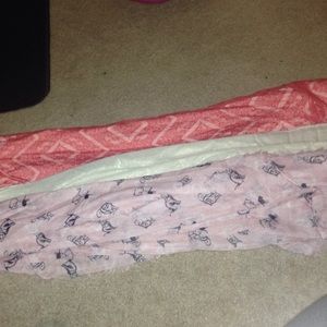 Bundle of 3 infinity scarves must go