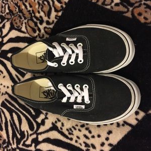 Black & white Van sneakers