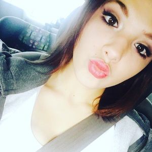 Meet your Posher, Victoria