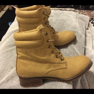 Womens khaki boots