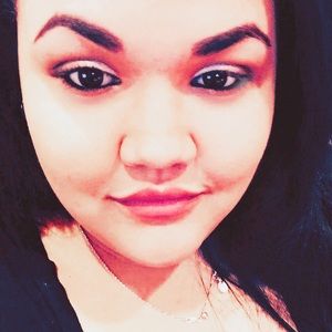 Meet your Posher, Cierra