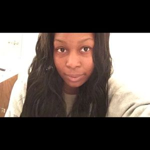 Meet your Posher, Alicia