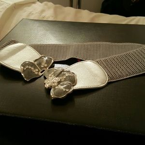 Silver Flower High-waisted Belt