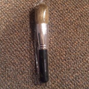 bareMinerals Full Flawless Brush Full-size