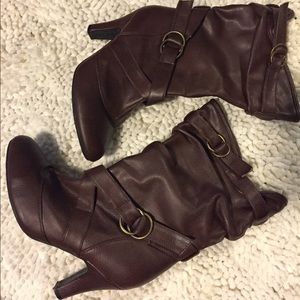 Brown heel boots size 8
