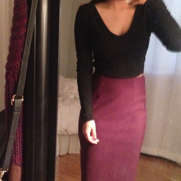 Black Long Sleeve Crop Top