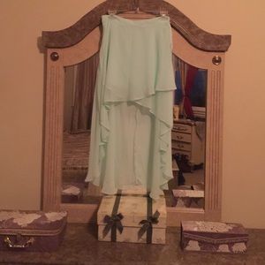 Women's medium mint green skirt