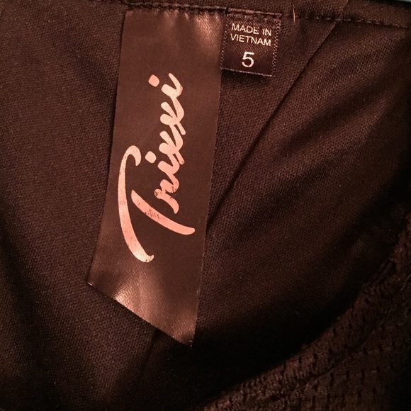 black dress - Picture 3 of 3