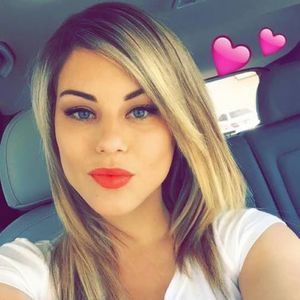 Meet your Posher, Candice