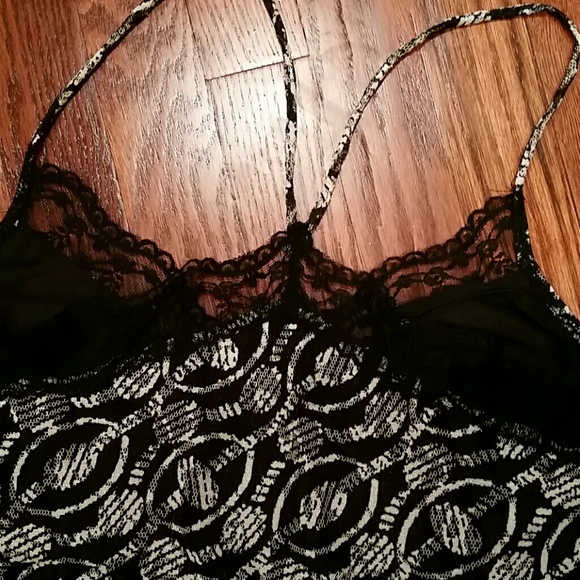 Lace tank. - Picture 4 of 4