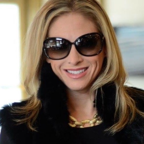 Meet your Posher, Rita - Picture 3 of 5