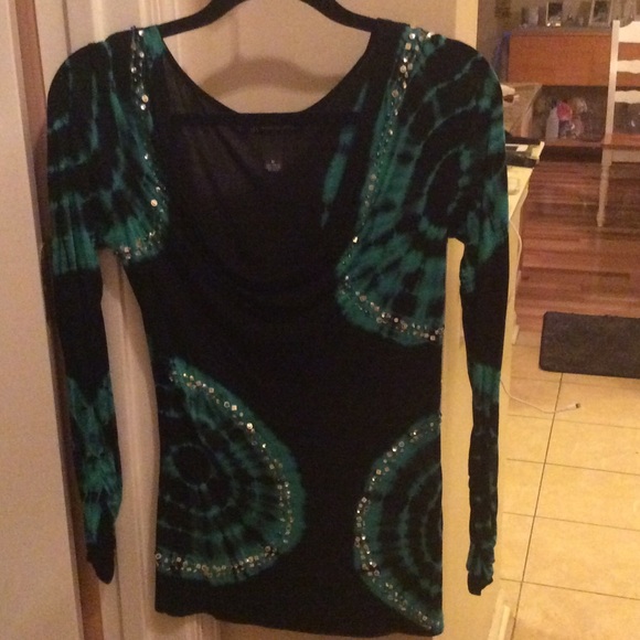Long sleeve top