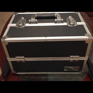 MIRABELLA MAKEUP CASE