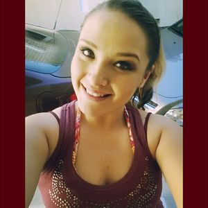 Meet your Posher, Desiree