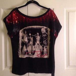 black/red rebel t-shirt!