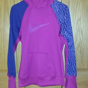 Nike therma-fit hooded sweatshirt