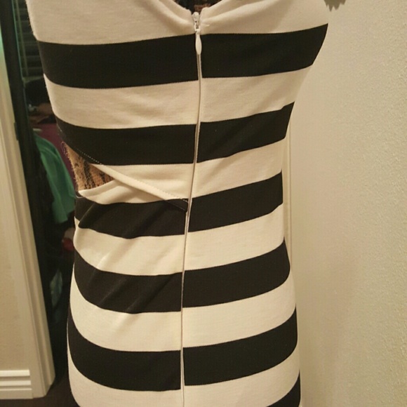 Donated 🚫 Black & white striped dress - Picture 4 of 4
