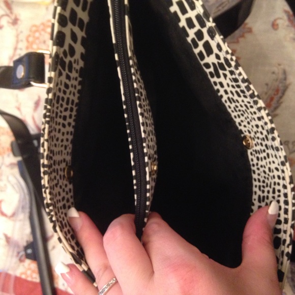 Print Purse - Picture 3 of 4