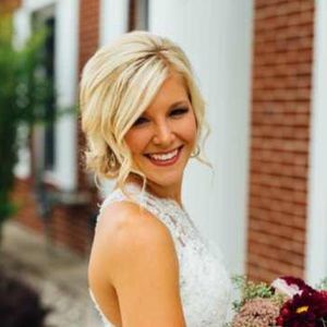 Meet your Posher, Courtney