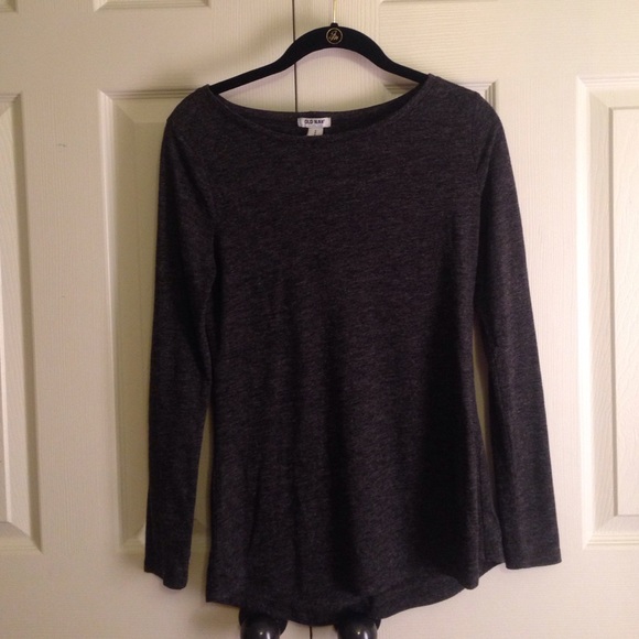 dark gray long sleeve t-shirt!